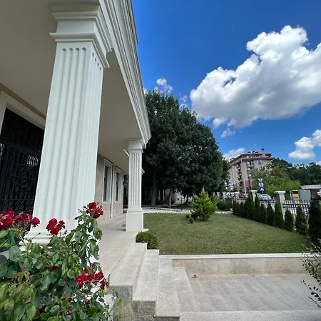 1br Flora * Saints Constantine and Helena
