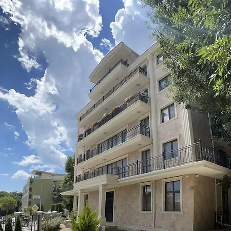 1br Flora דירה סנט קונסטנטין והלנה